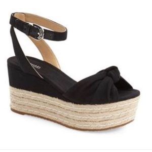 Michael Kors beautiful platform 😍